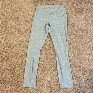Lululemon Legging size 6 inseam 25 inches authentic color grey